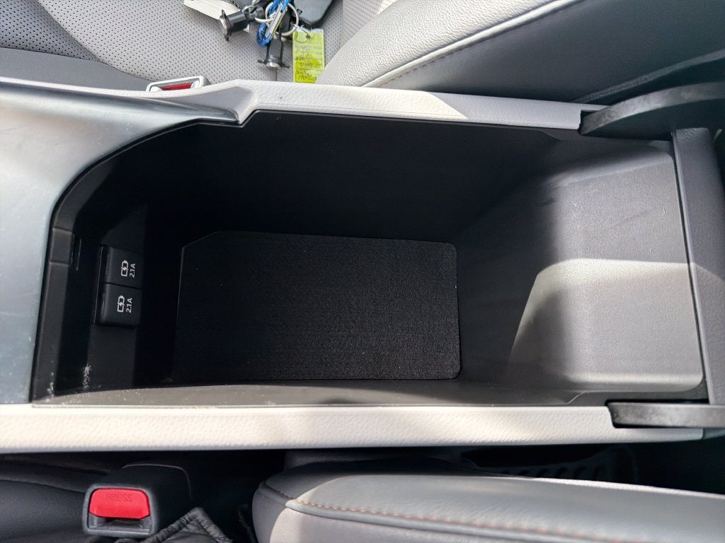 2020 Toyota Camry Hybrid XLE