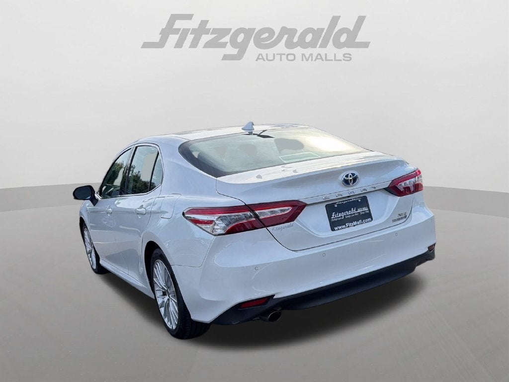 2020 Toyota Camry Hybrid XLE