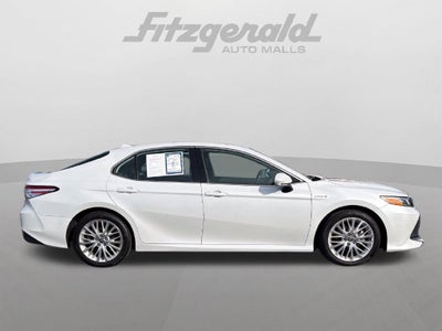 2020 Toyota Camry Hybrid XLE