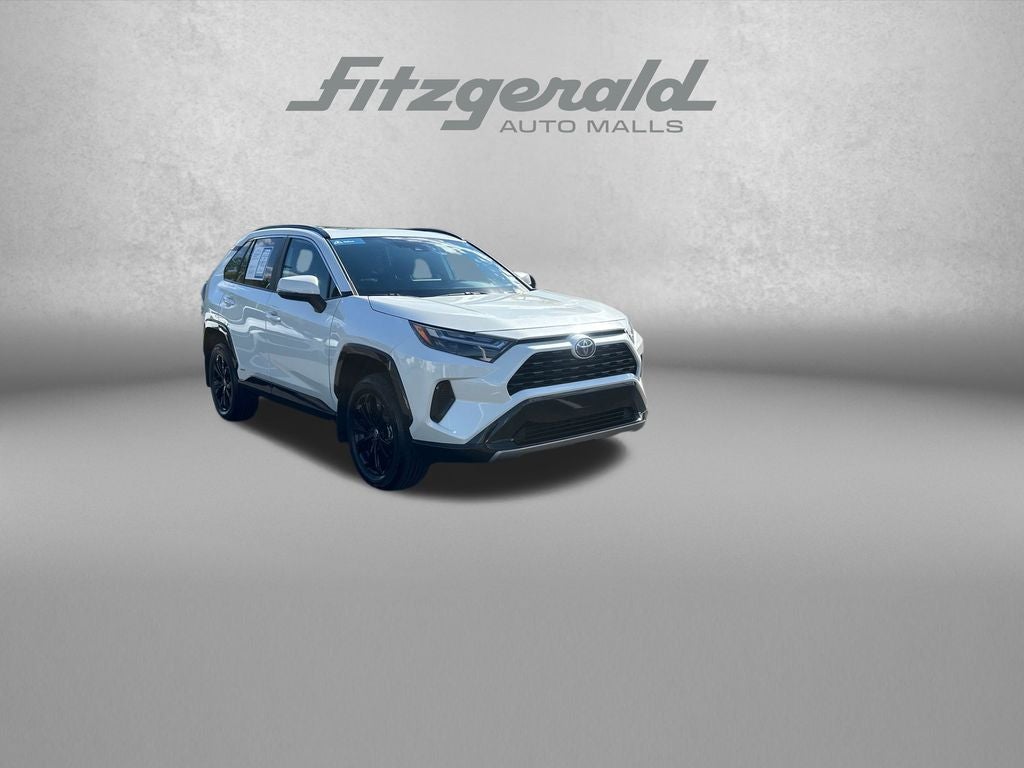 2022 Toyota RAV4 Hybrid SE