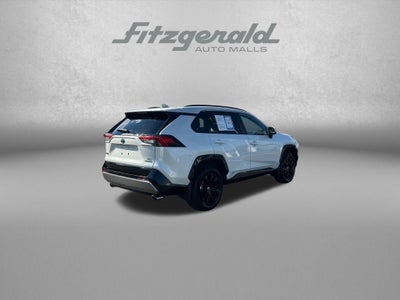 2022 Toyota RAV4 Hybrid SE