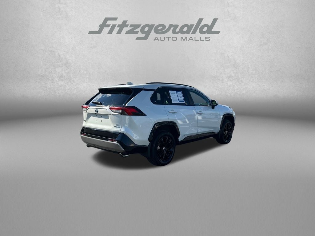 2022 Toyota RAV4 Hybrid SE