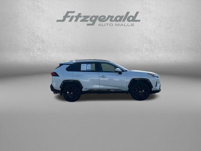 2022 Toyota RAV4 Hybrid SE