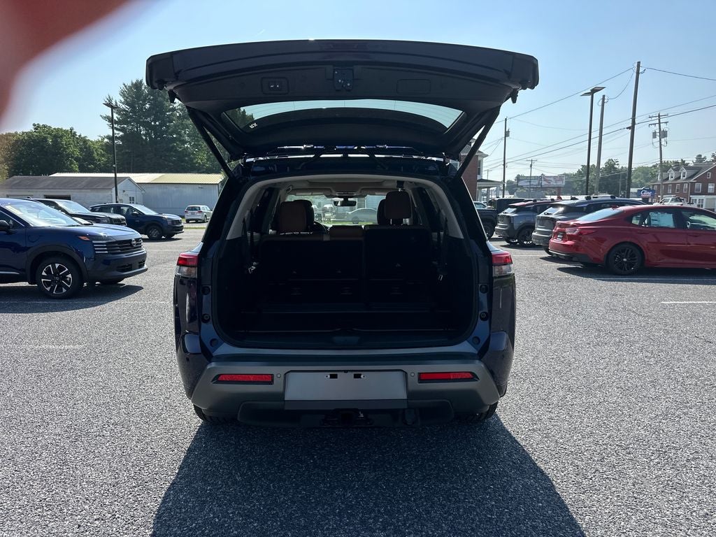 2026 Nissan Pathfinder Platinum