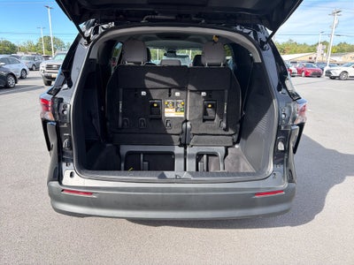 2025 Toyota Sienna LE 8 Passenger