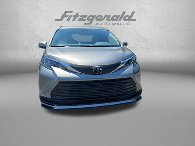2026 Toyota Sienna LE 8 Passenger
