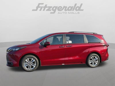 2026 Toyota Sienna XLE 7 Passenger