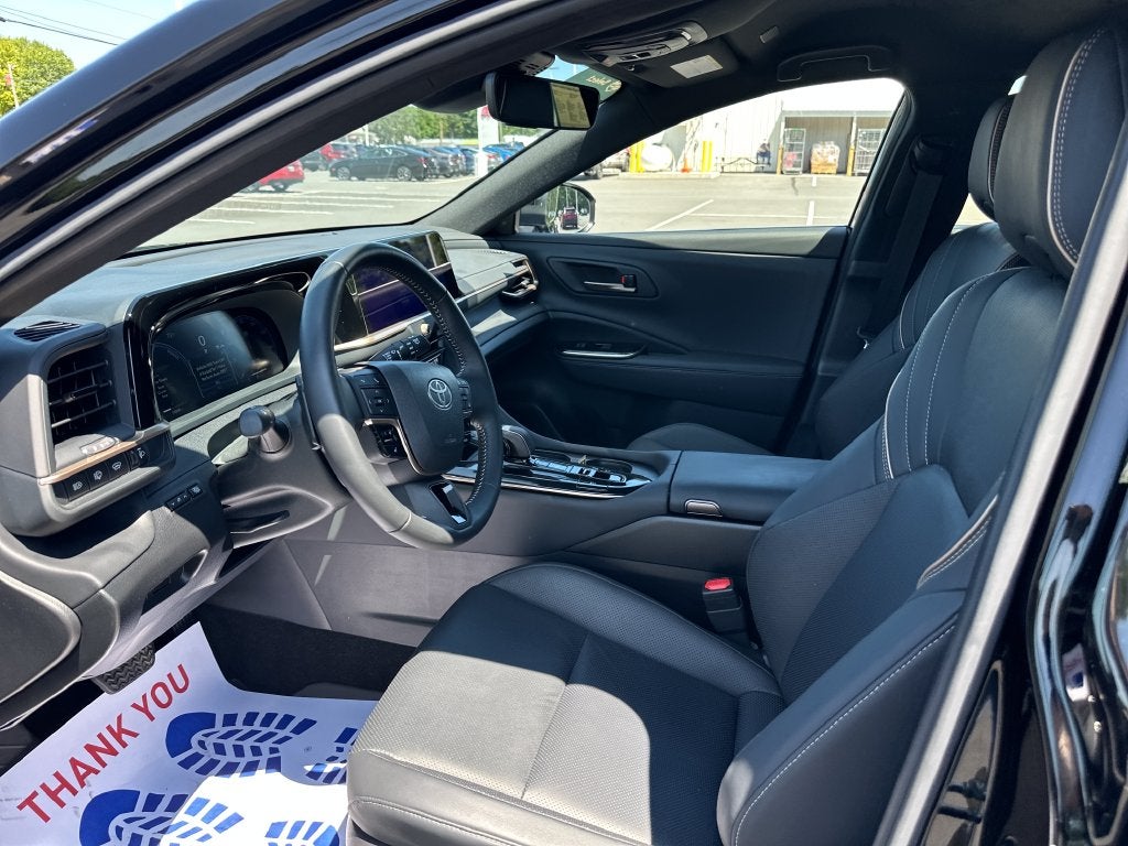 2025 Toyota Crown Signia XLE