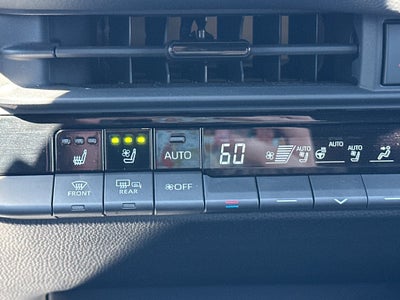 2025 Toyota Crown Signia XLE