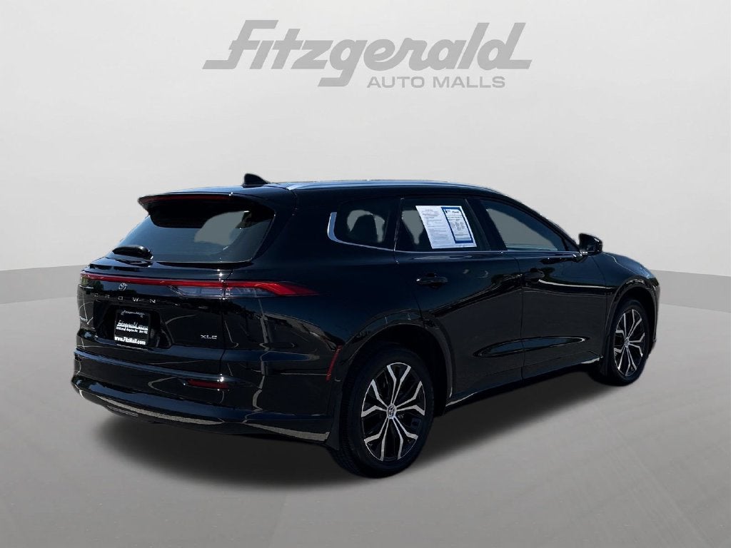 2025 Toyota Crown Signia XLE