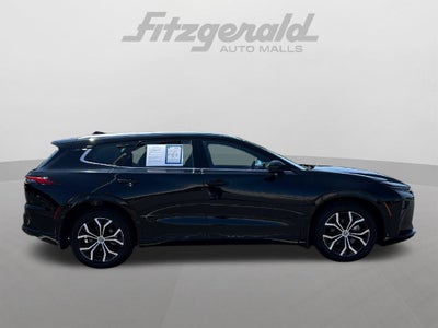 2025 Toyota Crown Signia XLE