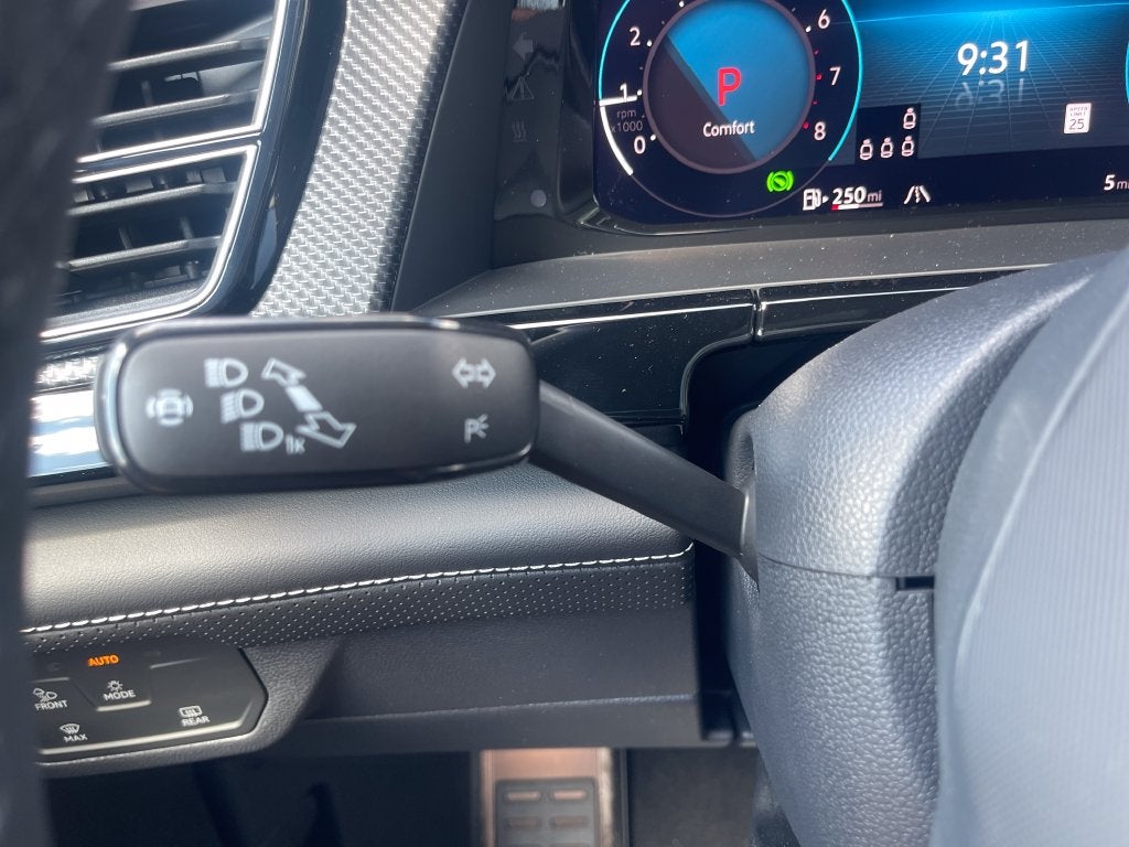 2026 Volkswagen Atlas Cross Sport SEL Premium R-Line