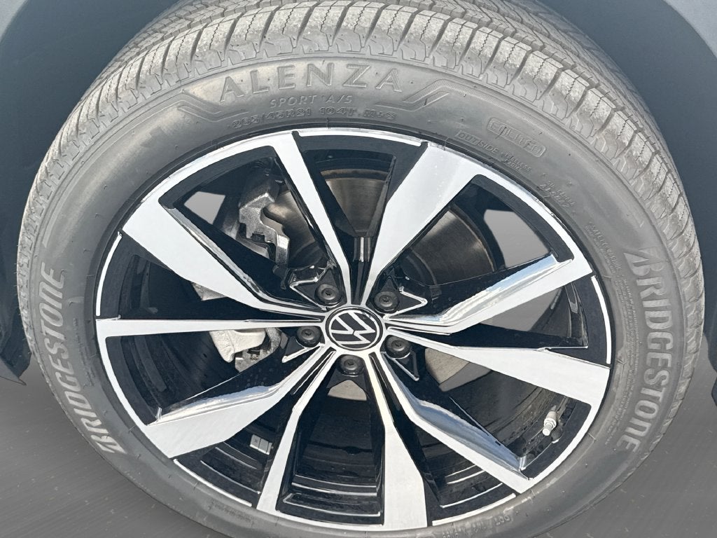2026 Volkswagen Atlas Cross Sport SEL Premium R-Line