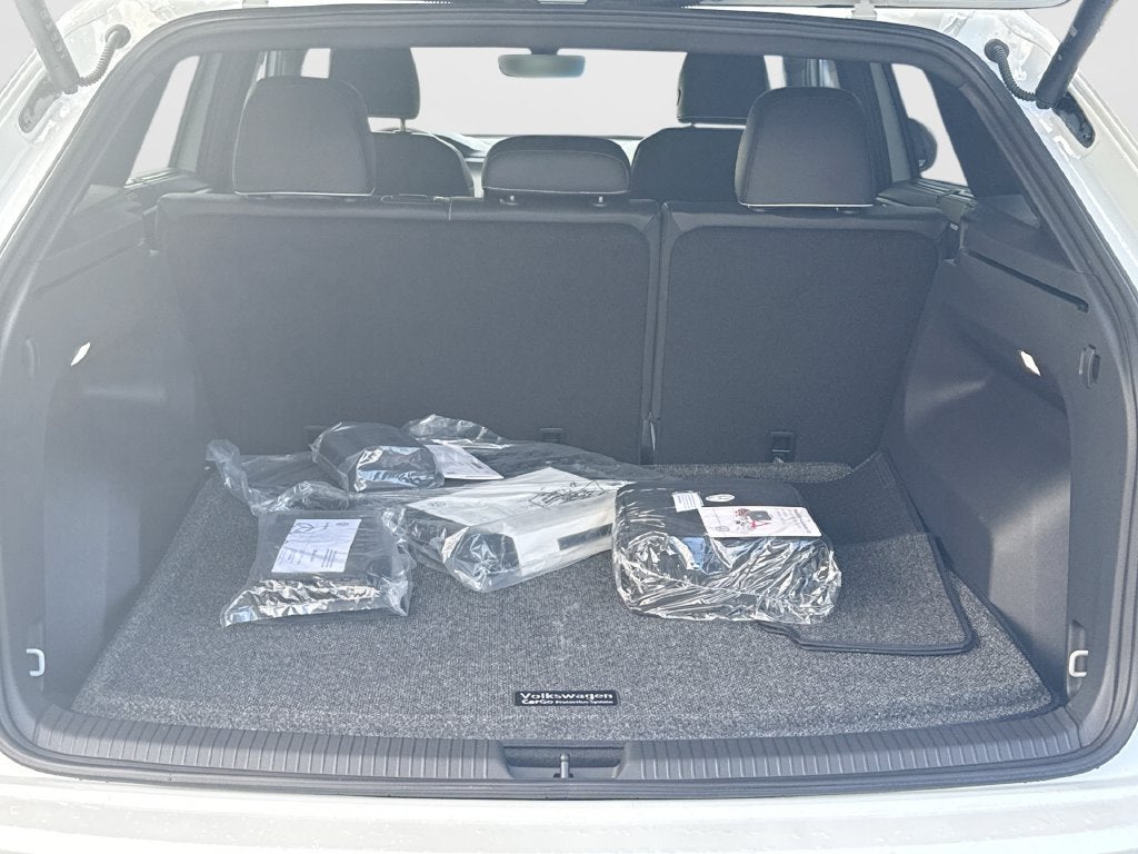 2026 Volkswagen Atlas Cross Sport SEL Premium R-Line