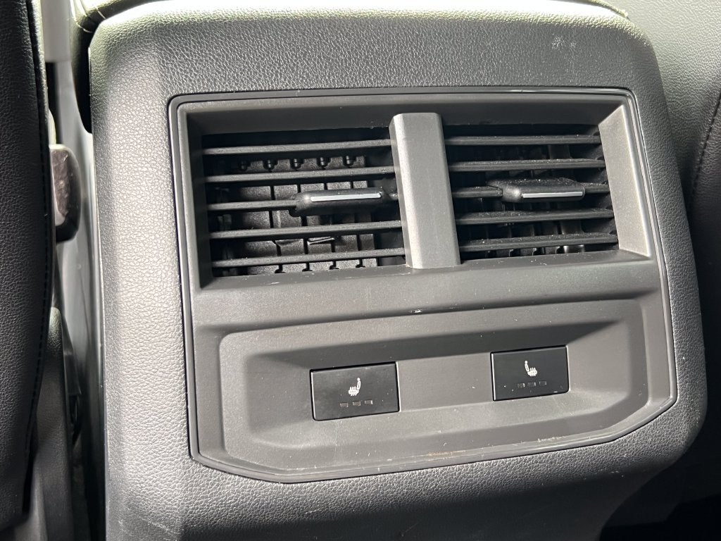 2022 Volkswagen Atlas Cross Sport 3.6L V6 SEL Premium R-Line