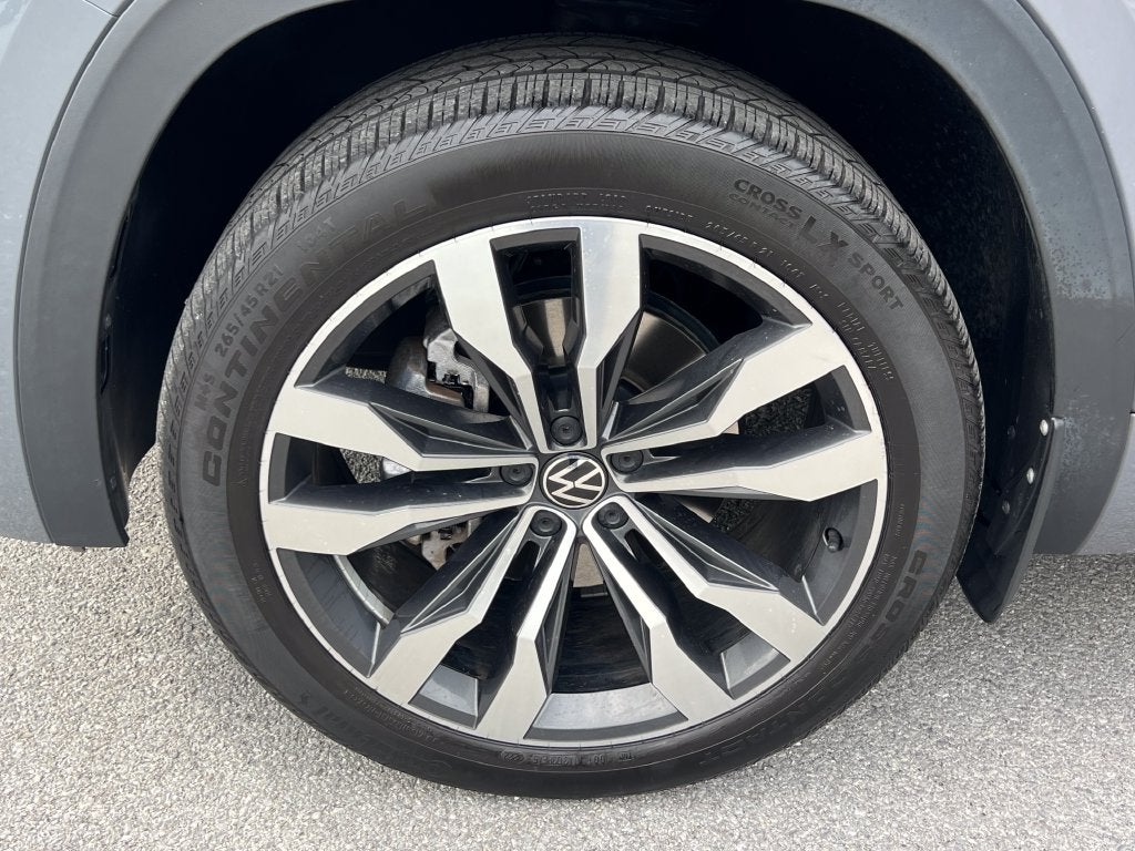 2022 Volkswagen Atlas Cross Sport 3.6L V6 SEL Premium R-Line