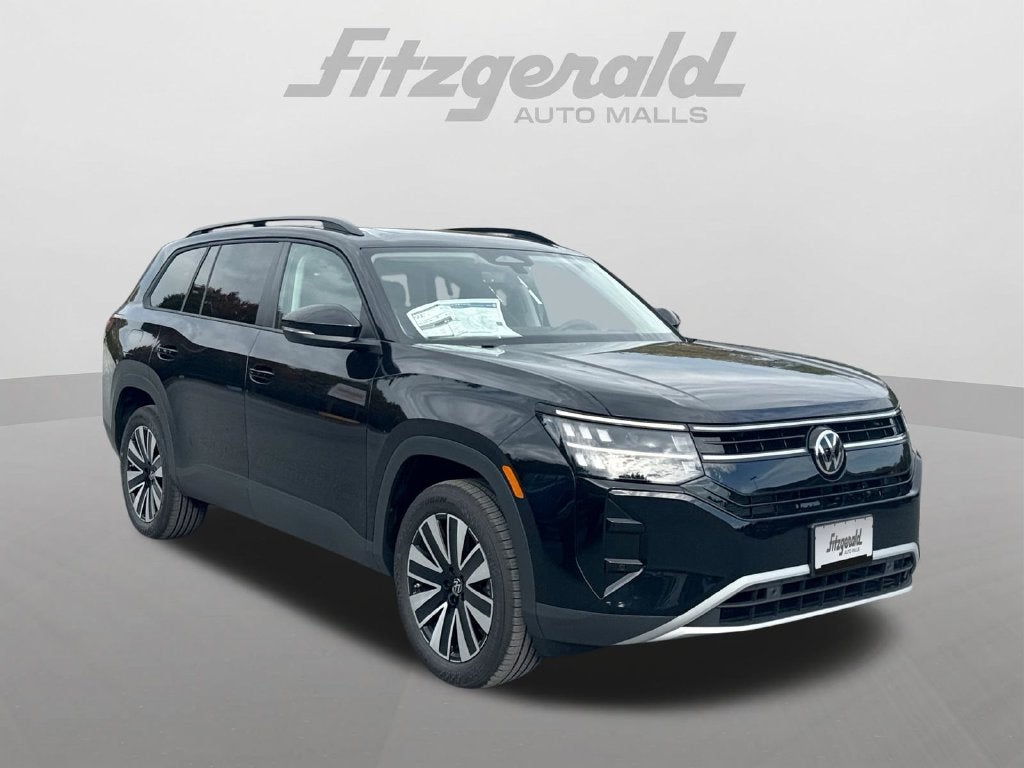 2027 Volkswagen Atlas SE w/Technology