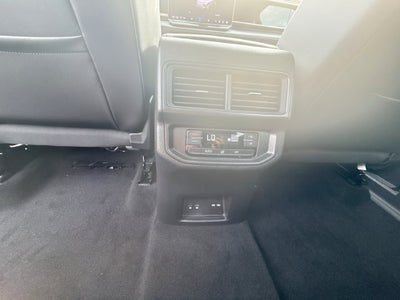 2027 Volkswagen Atlas SE w/Technology