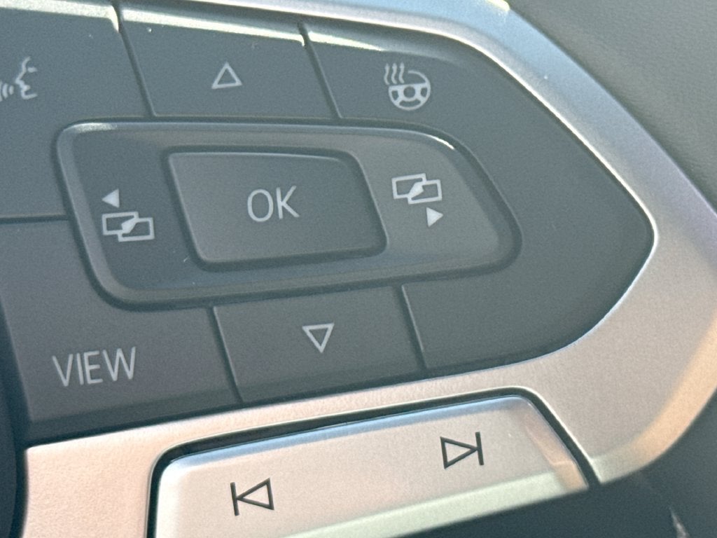 2026 Volkswagen Atlas Cross Sport SE w/Technology