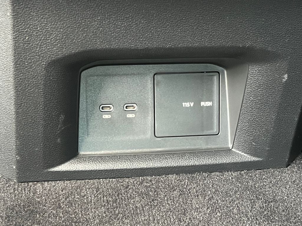 2022 Volkswagen Atlas 2.0T SE w/Technology