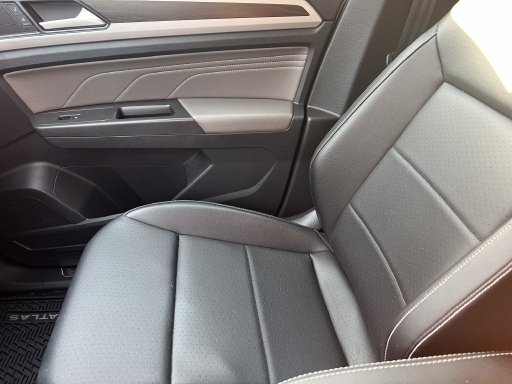2022 Volkswagen Atlas 2.0T SE w/Technology