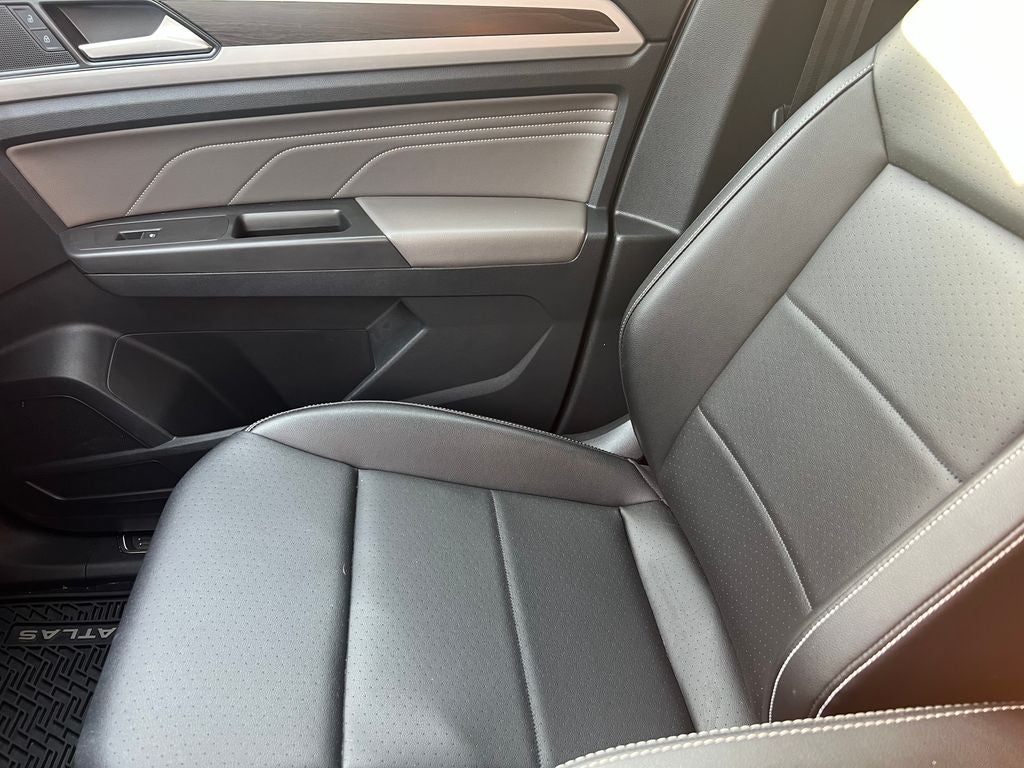 2022 Volkswagen Atlas 2.0T SE w/Technology