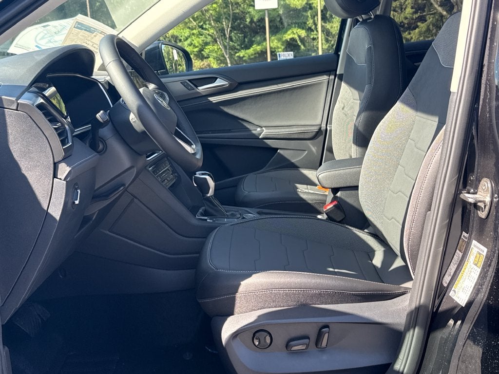 2027 Volkswagen Taos 1.5T SE Black