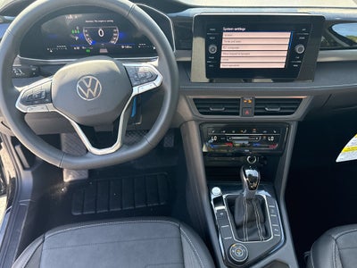2027 Volkswagen Taos 1.5T SE Black
