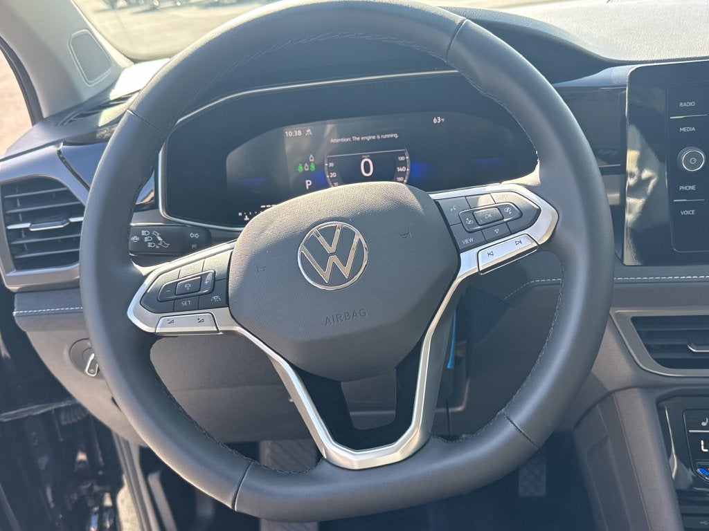 2027 Volkswagen Taos 1.5T SE Black