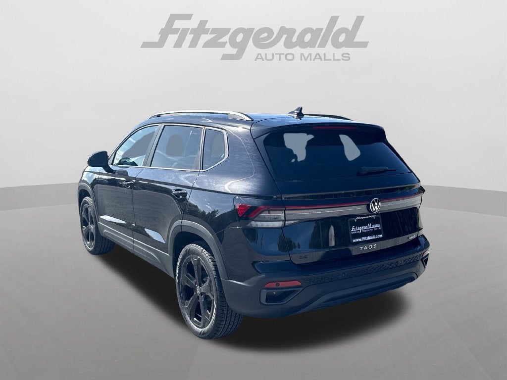 2027 Volkswagen Taos 1.5T SE Black