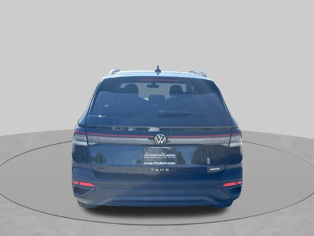 2027 Volkswagen Taos 1.5T SE Black