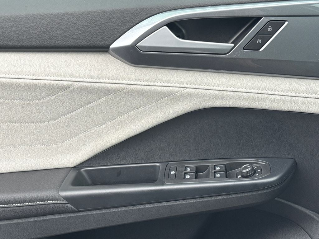 2026 Volkswagen Taos 1.5T SEL