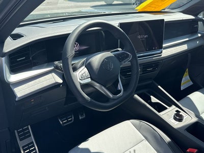 2026 Volkswagen Tiguan 2.0T SE R-Line Black