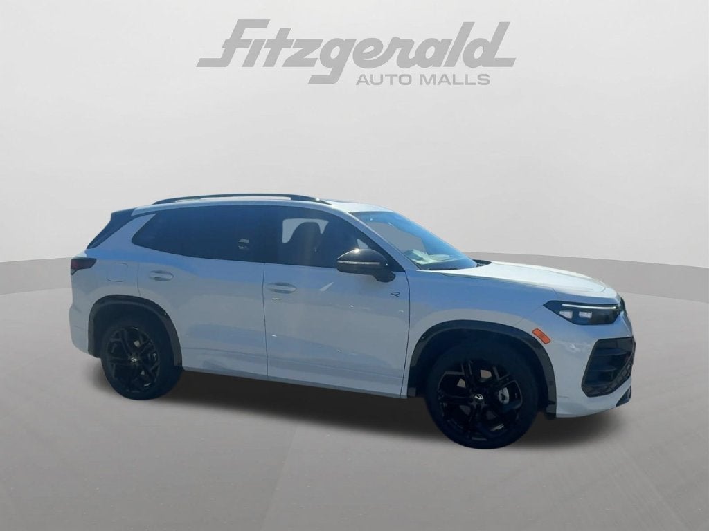 2026 Volkswagen Tiguan SE R-Line Black