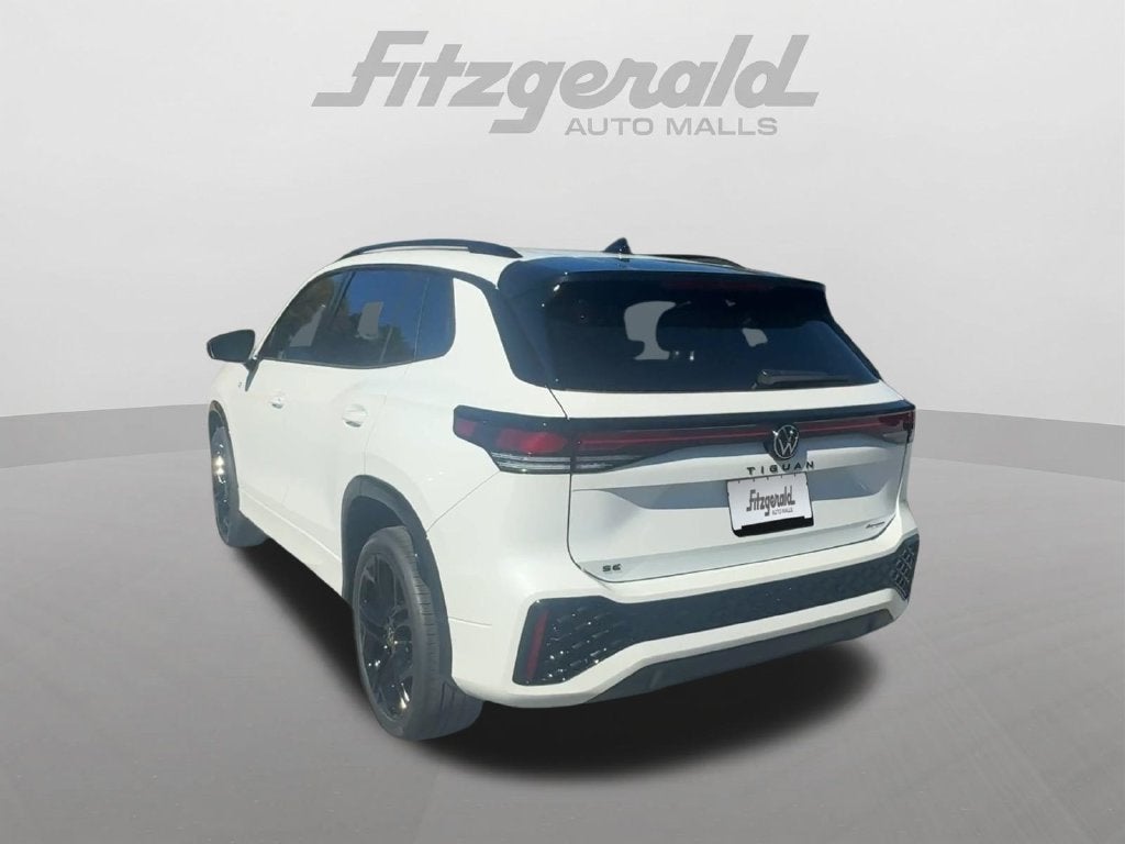 2026 Volkswagen Tiguan SE R-Line Black
