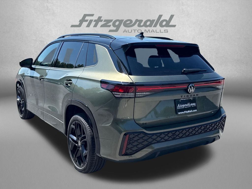 2026 Volkswagen Tiguan 2.0T SE R-Line Black