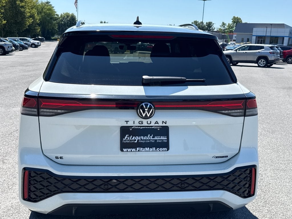 2026 Volkswagen Tiguan 2.0T SE R-Line Black