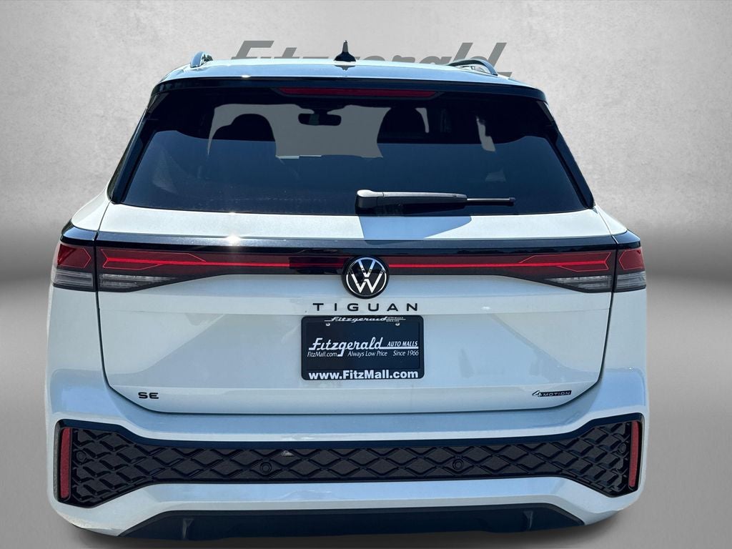 2026 Volkswagen Tiguan 2.0T SE R-Line Black