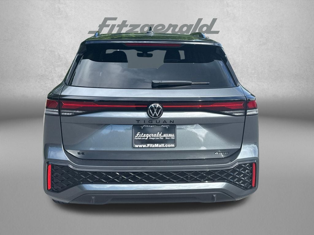 2026 Volkswagen Tiguan 2.0T SE R-Line Black
