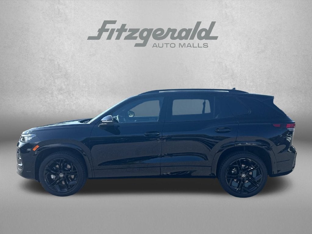 2026 Volkswagen Tiguan 2.0T SE R-Line Black