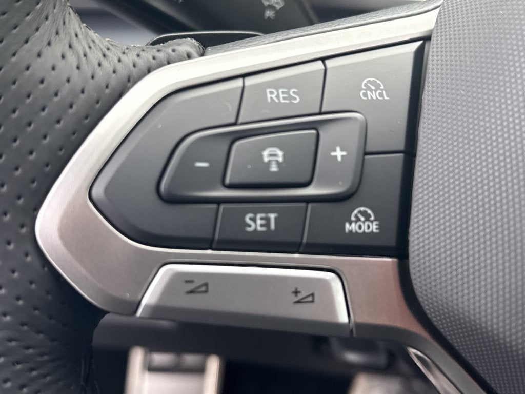 2026 Volkswagen Tiguan SEL R-Line Turbo