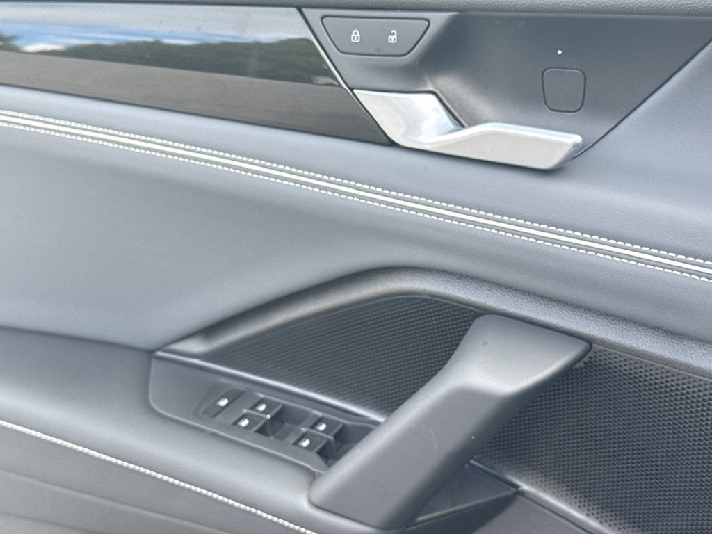 2026 Volkswagen Tiguan SEL R-Line Turbo