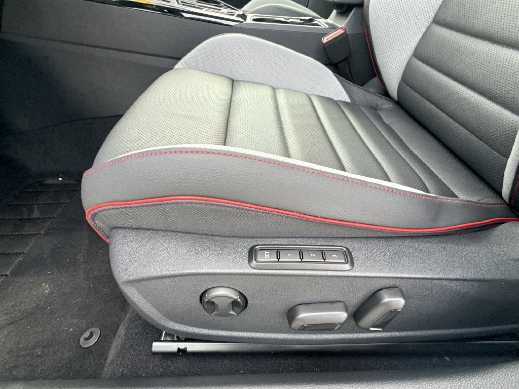 2026 Volkswagen Golf GTI Autobahn