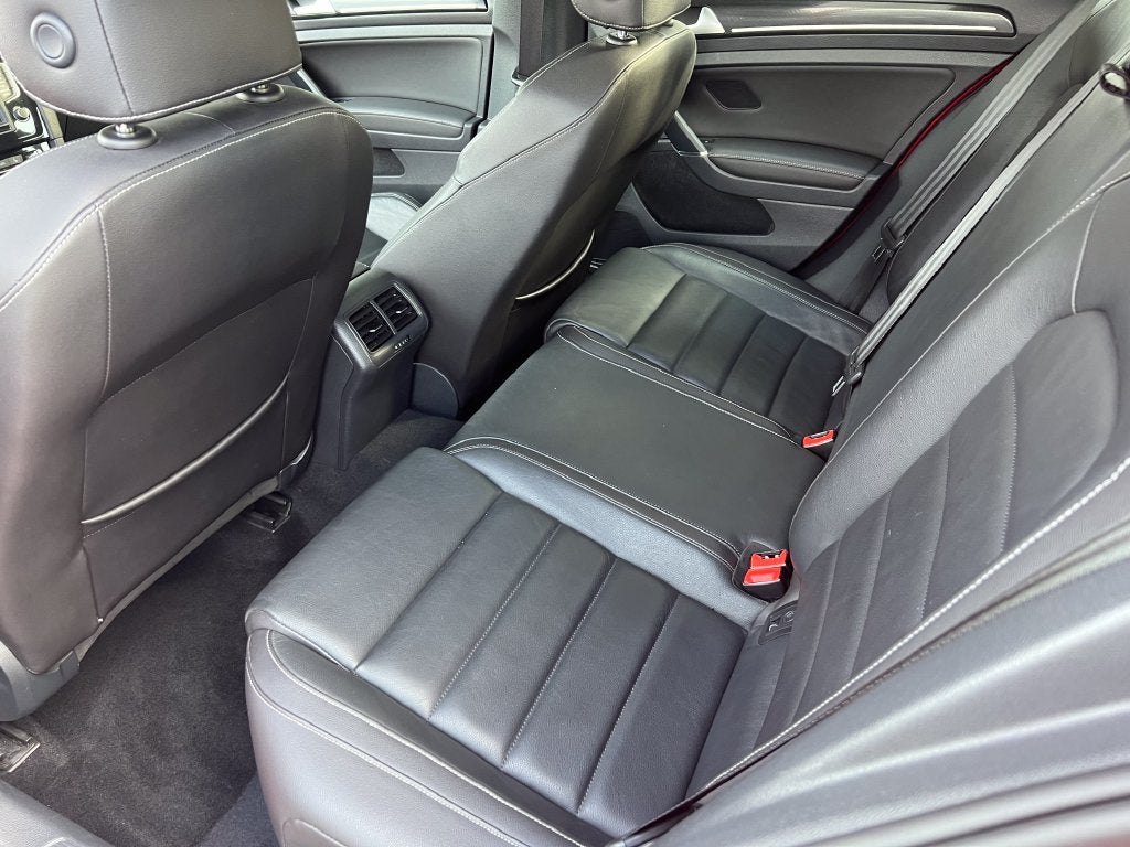 2017 Volkswagen Golf R DCC & Navigation 4Motion
