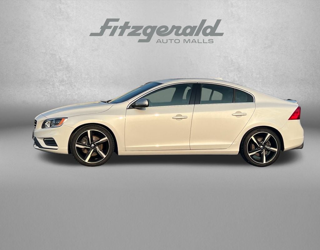 2016 Volvo S60 T6 Drive-E R-Design