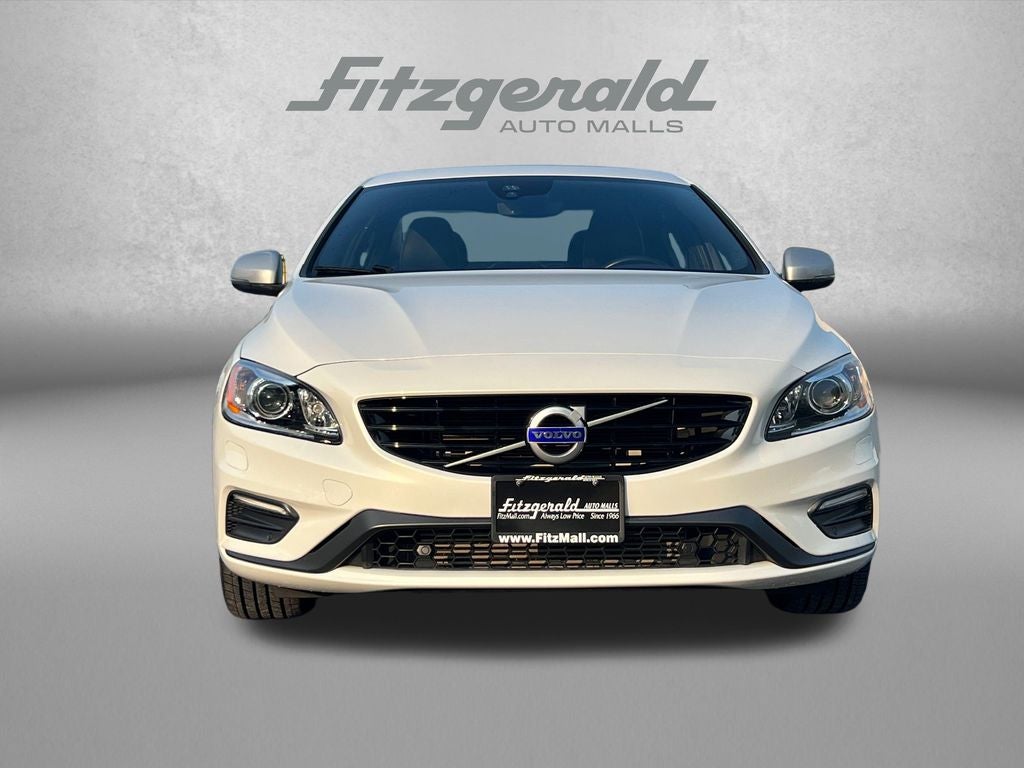 2016 Volvo S60 T6 Drive-E R-Design