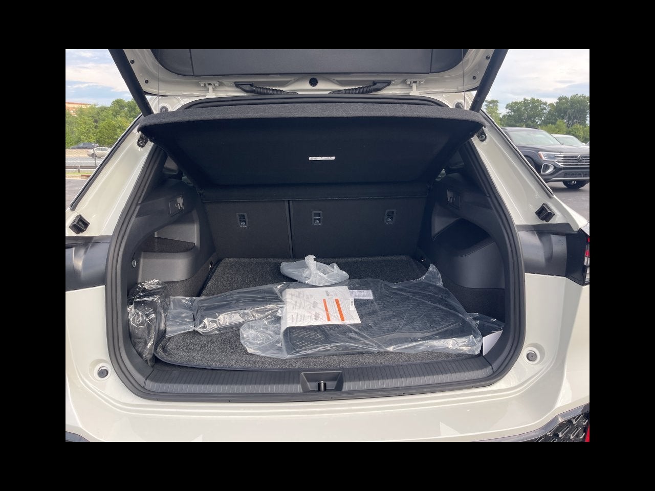 2026 Volkswagen Tiguan SEL R-Line Turbo 4MOTION