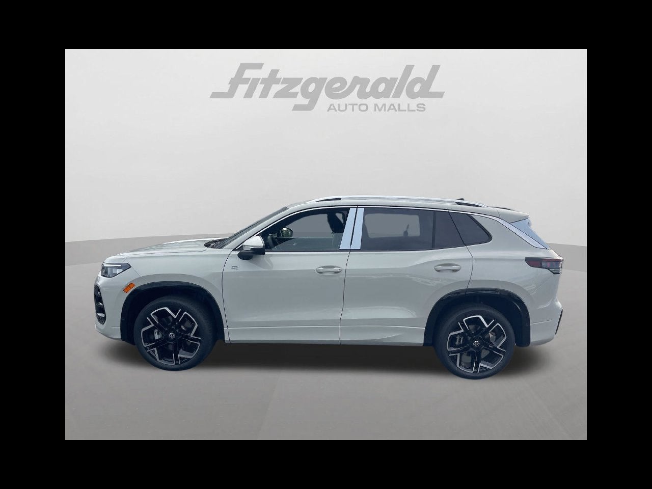 2026 Volkswagen Tiguan SEL R-Line Turbo 4MOTION