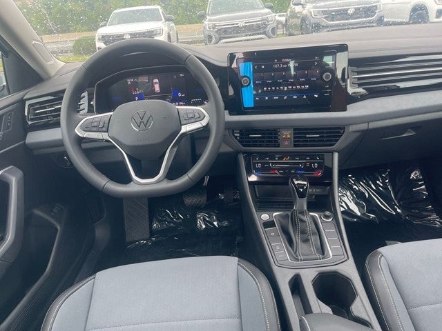 2027 Volkswagen Jetta SE FWD