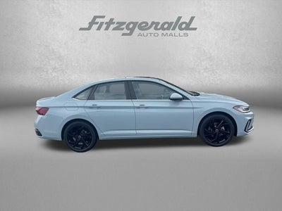 2027 Volkswagen Jetta SE FWD